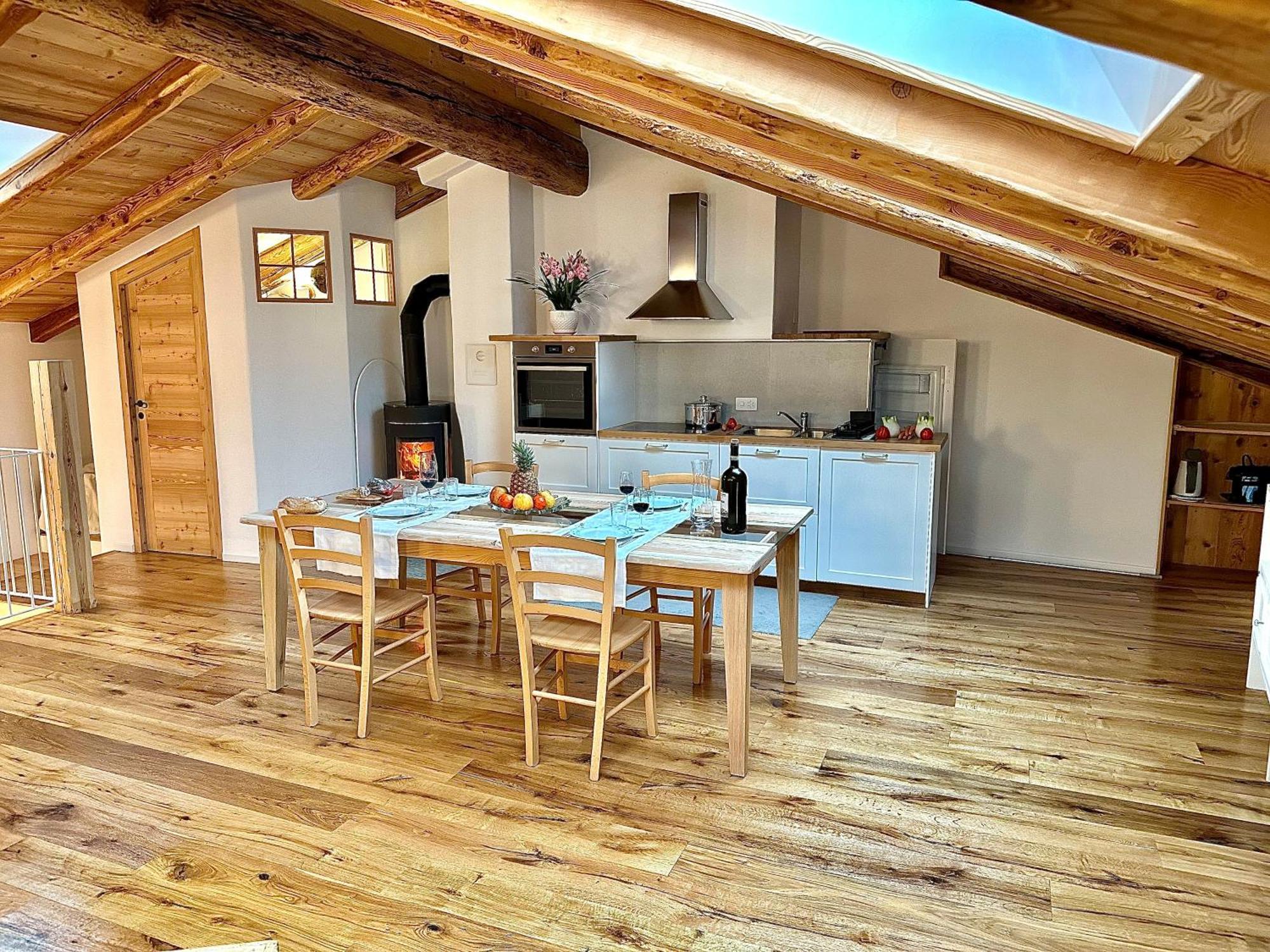 Ca Laura Apartment Campascio Bagian luar foto